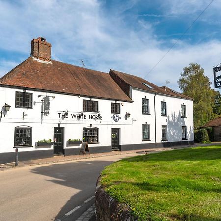 Hotel The White Horse, Rogate Petersfield Esterno foto
