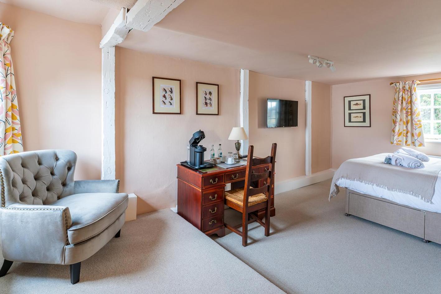 Hotel The White Horse, Rogate Petersfield Esterno foto
